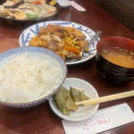 Chuuka Fuuka Teiryourifu-Min - 定食(海老と鶏肉のカレー風味炒め)