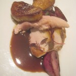 ル・ヴァンキャトル - 第1位　ブレス産ホロホロ鳥、フォアグラ　赤ワインソース