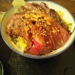 割烹居酒屋 古都の波 - 和牛丼（味噌汁付）