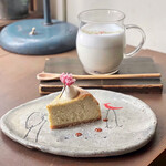 カフェ ケシパール - 桜もちミルク、桜のベイクドチーズケーキ
