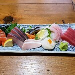 ごん蔵 - お造り盛り合わせ　2300円