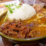 ジパングカリーカフェ - 2022年1月　トロスジ+焼きチーズご飯特盛　めっちゃぬるい！( ﾟДﾟ)