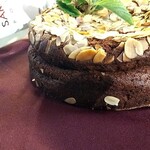Itarian Dainingu Esutaria - チョコとリコッタチーズのケーキ