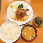 とんかつ八千代 - 