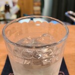 おばんざいBAR O-BAR - お酒①ジンライム(税込680円)
            これら普通