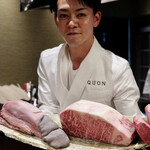 Yakiniku Kappou Kuon - イケメン店長が本日のお肉を紹介
