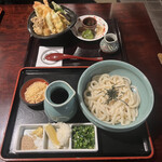 うどん本陣 山田家 讃岐本店 - 