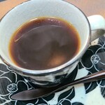 日本料理 TOBIUME - 飲み物③珈琲(ブラジル豆・メキシコ豆・ペルー豆のブレンド)
      焙煎士:矢澤太輝氏がローストした珈琲豆をブレンドした味わい深い珈琲
      最近、珈琲専門店にも立ち寄る様になり少し分かってきたと思う(笑)