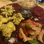 GONZA - 3種盛り合わせの、ふきのとうのフリット、白子冷製、トリッパのトマト煮