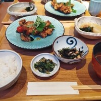 Japanese Restaurant KINZA - 本日の日替わり　タラの揚げナスと冷おでんセット1300円