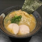 濃厚鶏ソバ 麺 ザ クロ - 