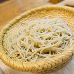 蕎麦 坐忘 - 粗挽き蕎麦