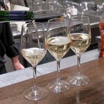 トリワイン ＰＩＫＯＳＨＨＨＵ - 白ワインご馳走さまです！！