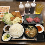 わ楽 - 生本マグロ刺身とヒレカツと…なんとか定食