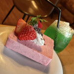 LOG cafe - 苺のパルフェ
