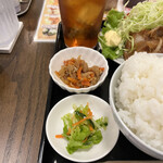 わ楽 - 切り干し大根の煮物、お新香