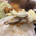 わ楽 - アジフライ　断面