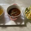 チャスカ - 海老とビーフのカレー、サラダ