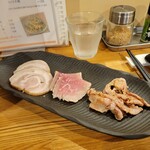Naname Ue Wo Yuku - 極豚らーめん：豚肉3種