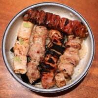 伊勢廣 京橋本店 - 上はレバー