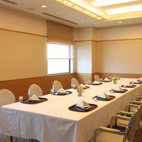 つのくに - 【洋室】ご法要後のお会食や多人数様でのご利用には広いお部屋をご用意させて頂きます。