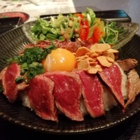 馬刺しと焼き鳥 グルマン三年坂 - 