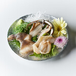 Assortment of 3 kinds of famous shellfish sashimi