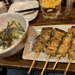 Yakitoriya Ryuuhou - ぼんじり、皮の塩とタレご飯。塩には特製味噌もオススメ。