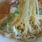 勝己食堂 - 塩ラーメンの麺