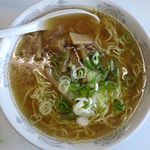 勝己食堂 - 塩ラーメンのアップ