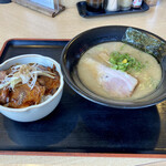 Ramen Toufuku - ハーフ醤油とミニ焼豚丼