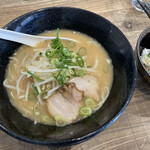 Jinhou - 豚骨醤油