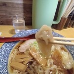 手打ちラーメン 清仁軒 - ワンタン