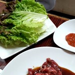 味道苑 - サンチュを頼むとこんな感じ