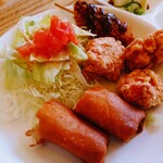 Cafe de 쿠스노키 - 2023년 3월 점심 시간
                      일일 런치 730엔
                      믹스 프라이, 차가운 두부, 절임, 밥, 미소국, 아이스 커피