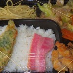 琉花 - 23/03/29 肉野菜・チキン唐あげ(#日替わり弁当) ３００円．