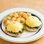 エッグスンシングス - Eggs 'n Benedicts:ホウレン草とベーコン