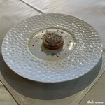 プチレストラン ブーケ・ド・フランス - 桜鱒とクレープのミルフィーユ仕立て玉葱のエスプーマ