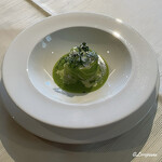 プチレストラン ブーケ・ド・フランス - 春キャベツで包まれた鮑と帆立貝柱のグリンピースのソース