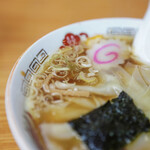 宝来家 - "雲吞麪（こんとんめん）"、蔥鬆（ねぶかみじんぎり）