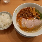 RAMEN 風見鶏 - 風見鶏の台湾ラーメン、ライス