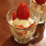 ガネーシュ - いちごのデザート