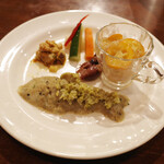 ガネーシュ - 鯵のポテトサラダふきのとう、金柑とホタテのマリネ、ホタルイカのオイル漬け、ベジタブルピクルス、チキンピクルス