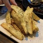 BhelPuri - どっさりスパイスでいただくフライドポテト！