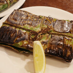 ガネーシュ - 鰆のバナナの葉包み焼き