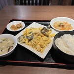 飲茶点心餃子酒家 福盈門別館 - ご飯の多さに驚愕