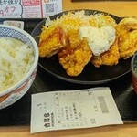 吉野家 - タルタルから揚げ定食737円
