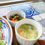 こぶた食堂 - 玉子のスープ