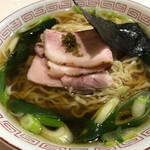 らあめん サンド - 節香る優しい醤油スープが美味しい！九条が甘い！