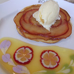 サロン・ド・テ ロザージュ